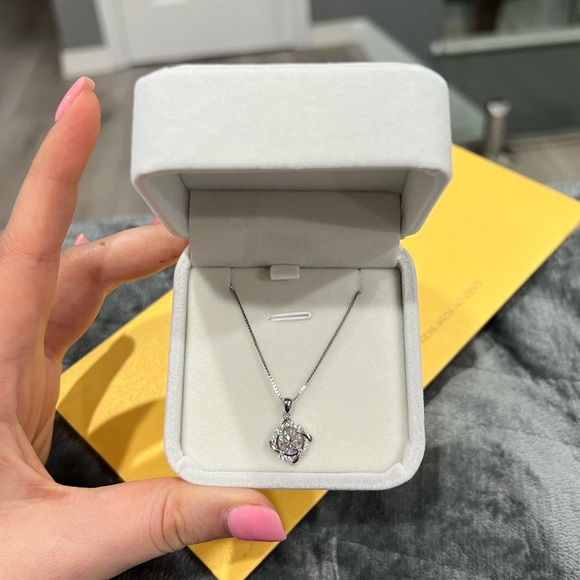 🆕 moissanite diamond pendant necklace - Picture 8 of 12